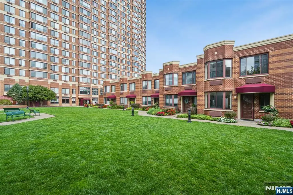 100 Old Palisade Road PL16, Fort Lee, NJ 07024 - #1