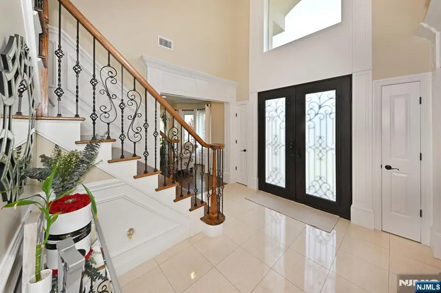 106 Arnot Place, Paramus, NJ 07652 - #3