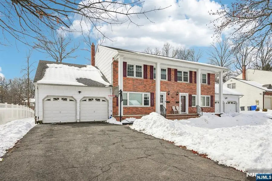 44 Forsythia Lane, Paramus, NJ 07652 - #2