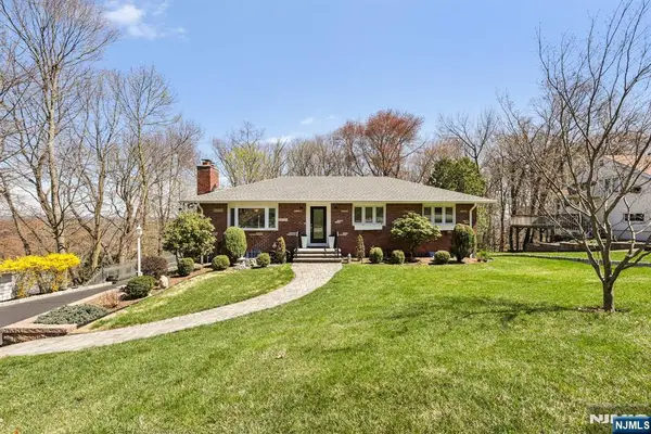 191 Hillcrest Avenue, Hawthorne, NJ 07506