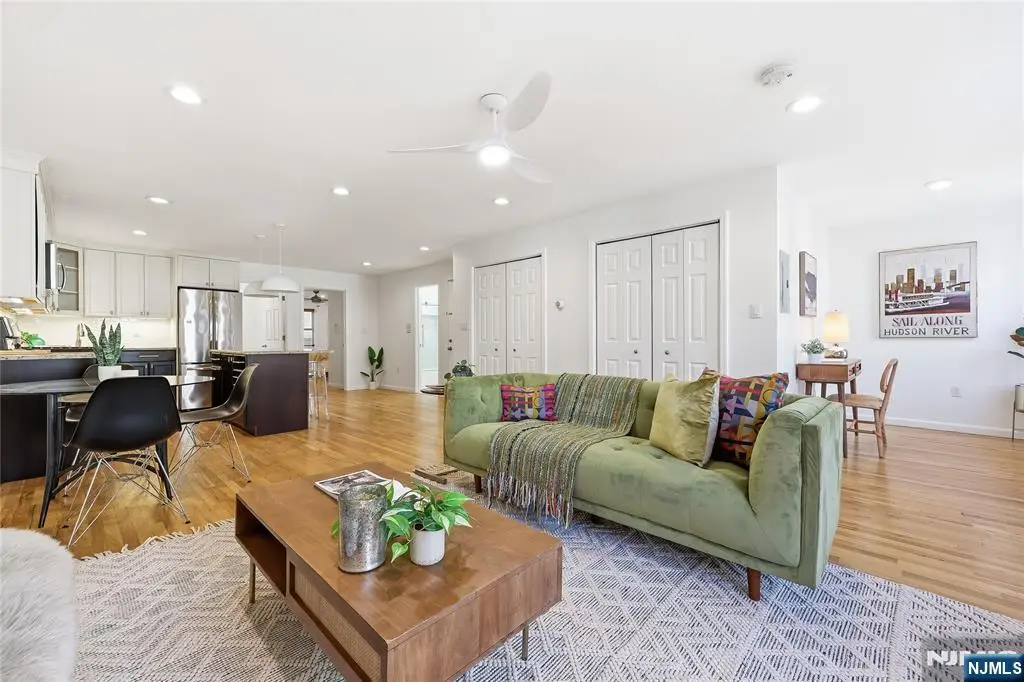 325 5th Street 2, Jersey City, NJ 07302 - #1