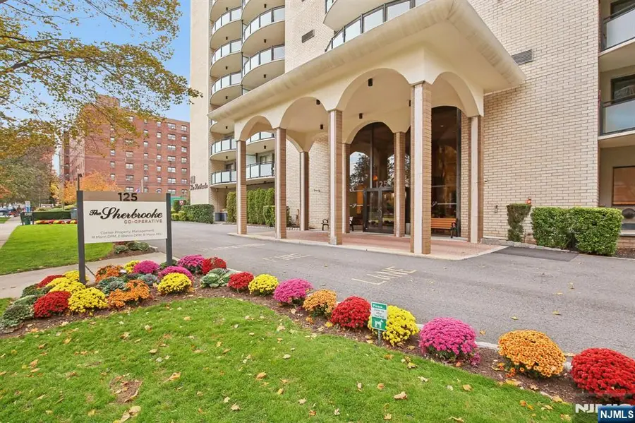 125 Prospect Avenue 17G, Hackensack, NJ 07601 - #2