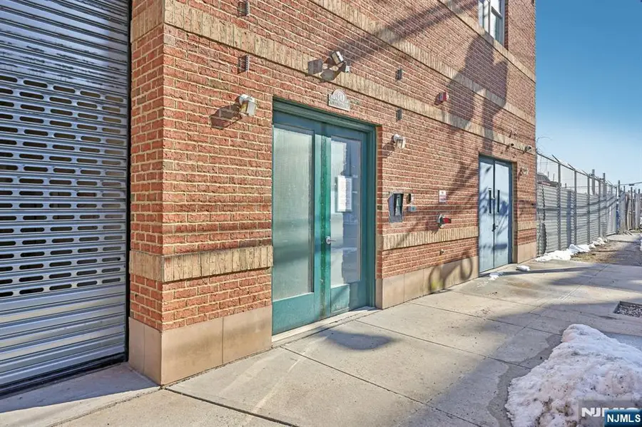 15 Tichenor 407, Newark, NJ 07114 - #3