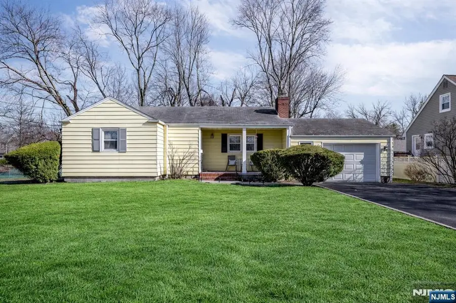 704 Evans Street, Paramus, NJ 07652 - #2