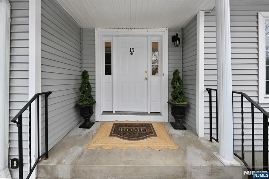 15 Drake Drive G2, Hillsdale, NJ 07642 - #2