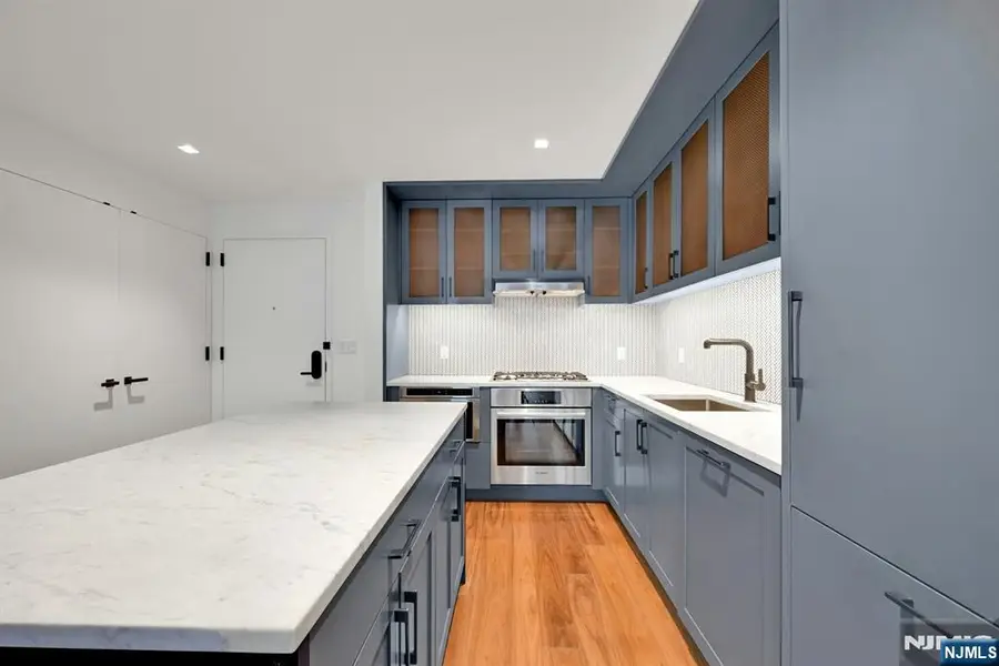 2 Shore Lane 408, Jersey City, NJ 07310 - #3