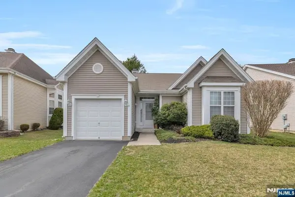 37 Lakeland Drive, Barnegat, NJ 08005