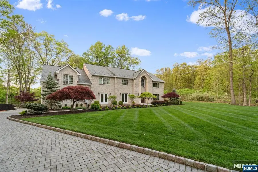 7 Orchard Lane, Old Tappan, NJ 07675 - #2