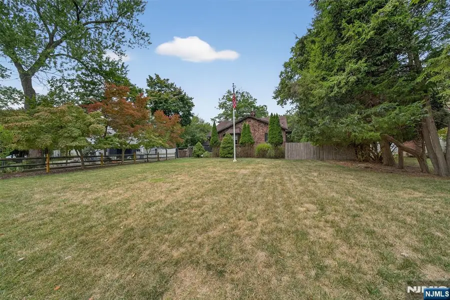 229 Rockland Avenue, River Vale, NJ 07675 - #3