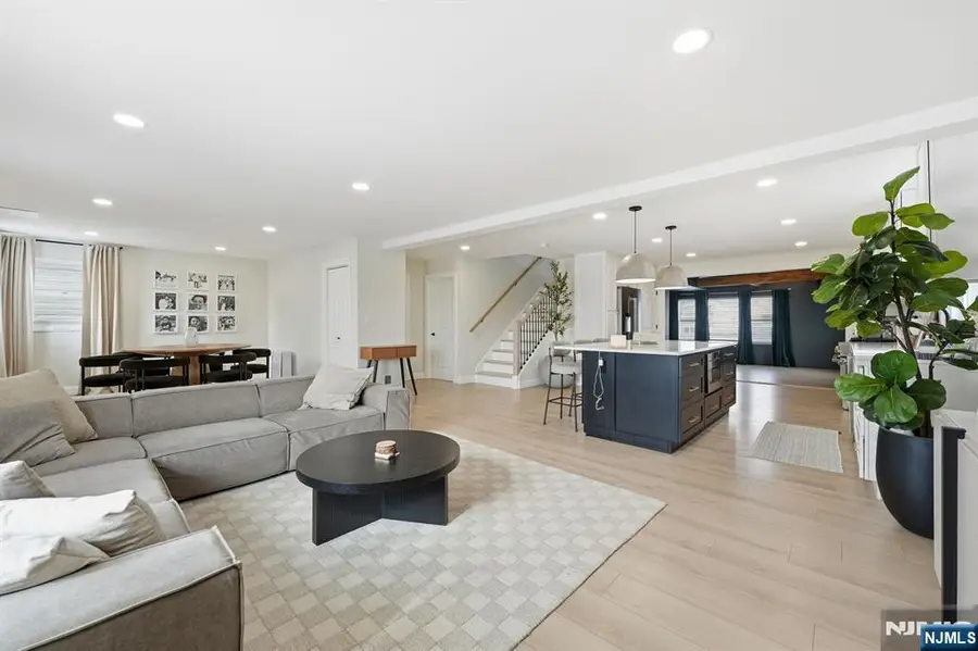 60 Rollins Avenue, Clifton, NJ 07011 - #3