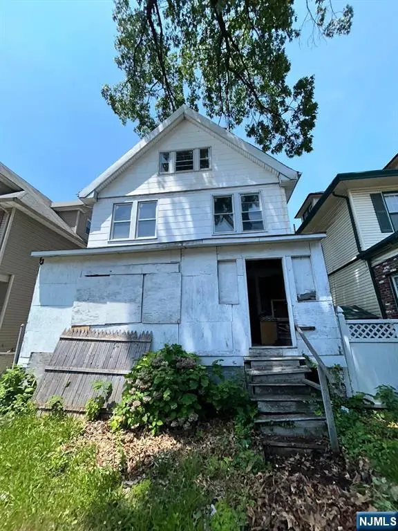 101 22nd Street, East Orange, NJ 07017