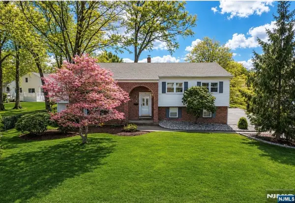 274 Seton Hall Drive, Paramus, NJ 07652