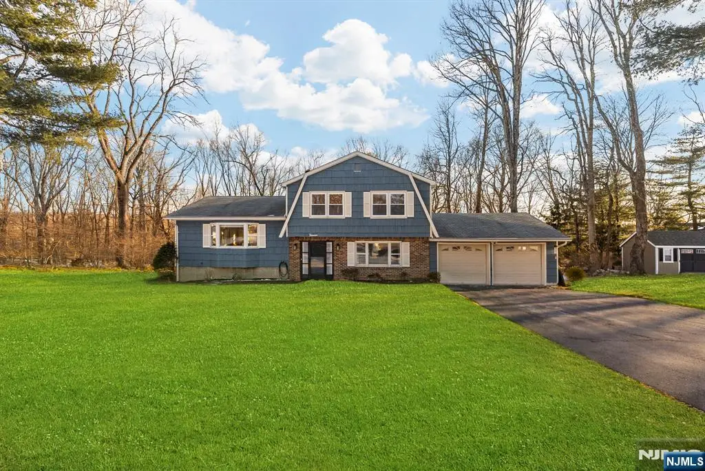 11 Grover Street, Flanders, NJ 07876 - #1