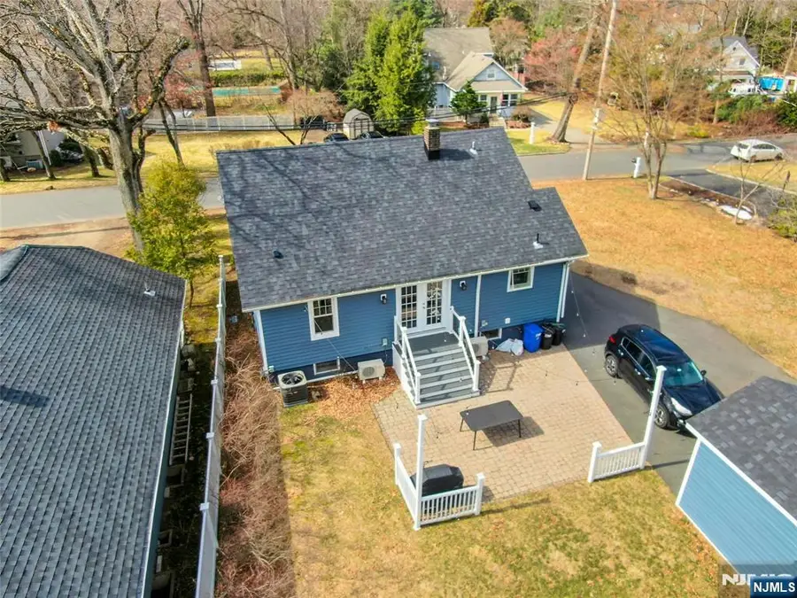 8 Edgewood Avenue, Wyckoff, NJ 07481 - #3