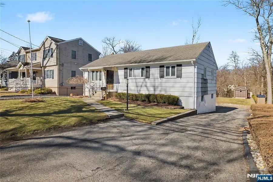 113 Seminole Avenue, Oakland, NJ 07436 - #2