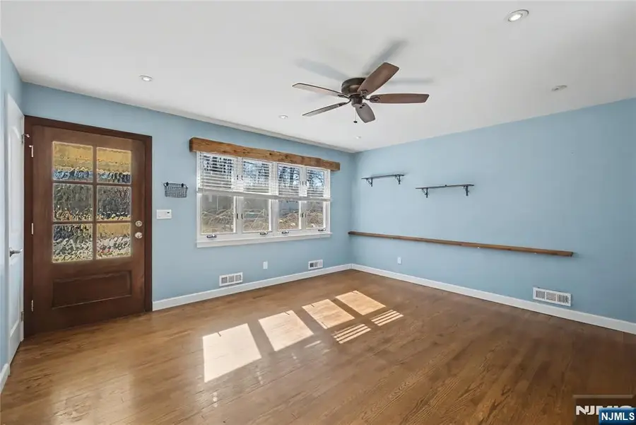 113 Seminole Avenue, Oakland, NJ 07436 - #3