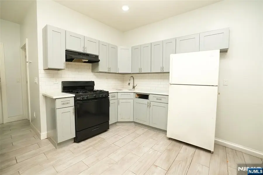 14-16 Hazel Place, Newark, NJ 07108 - #3