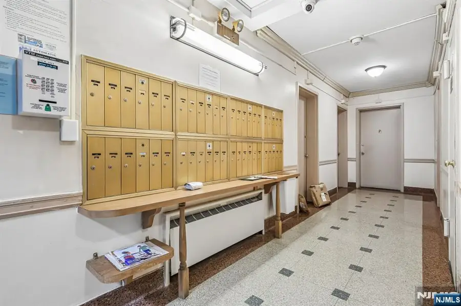 3060 Edwin Avenue 4C, Fort Lee, NJ 07024 - #2