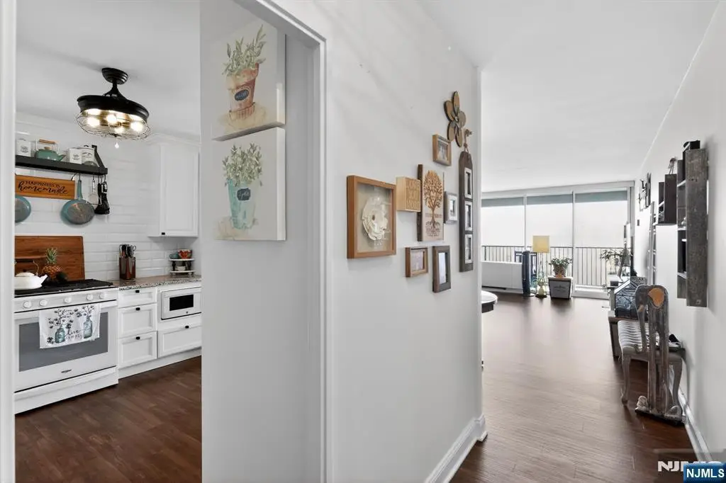 6 Horizon Road 1704, Fort Lee, NJ 07024 - #1