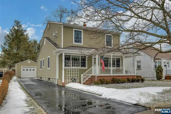101 Schuyler Avenue, Pompton Lakes, NJ 07442