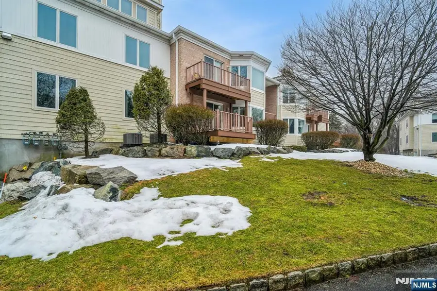 69 Turnberry Road 2, Little Falls, NJ 07424 - #2