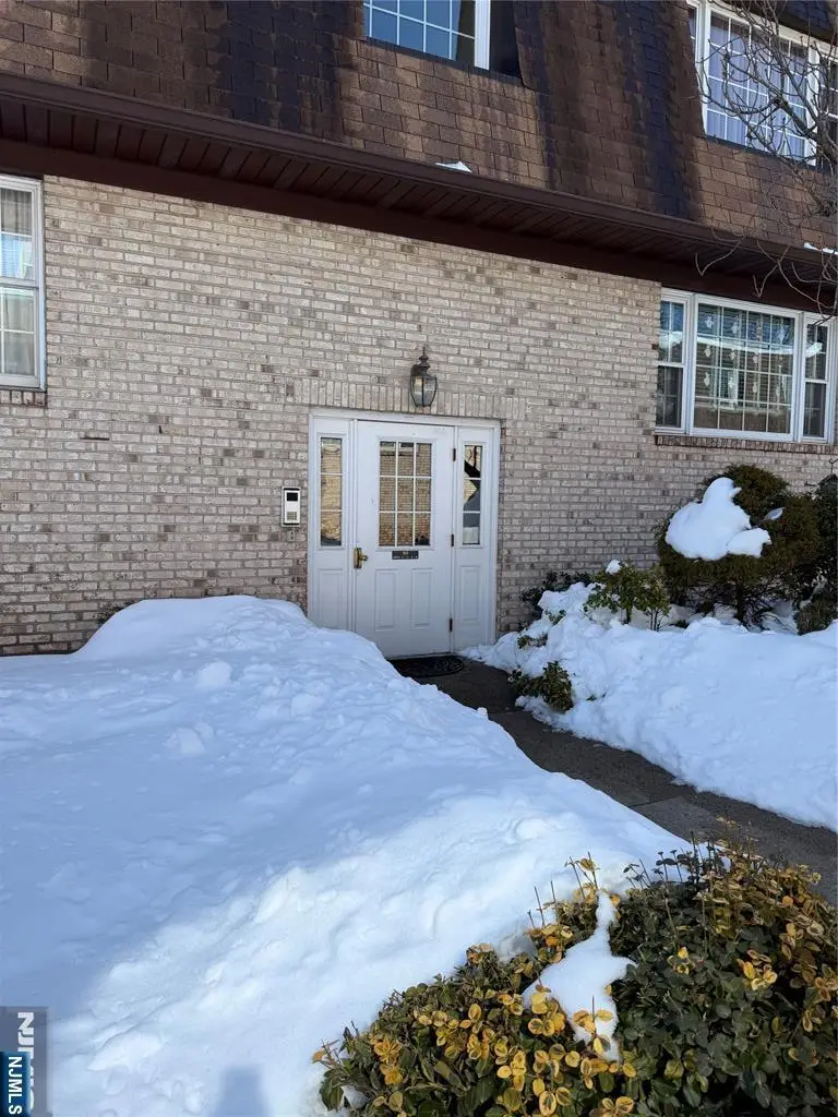 184 S Washington Avenue A6, Bergenfield, NJ 07621 - #3