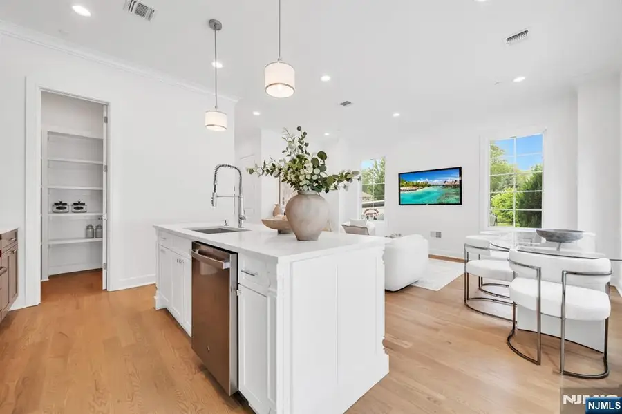 19 Gabriel Court 19, Paramus, NJ 07652 - #2