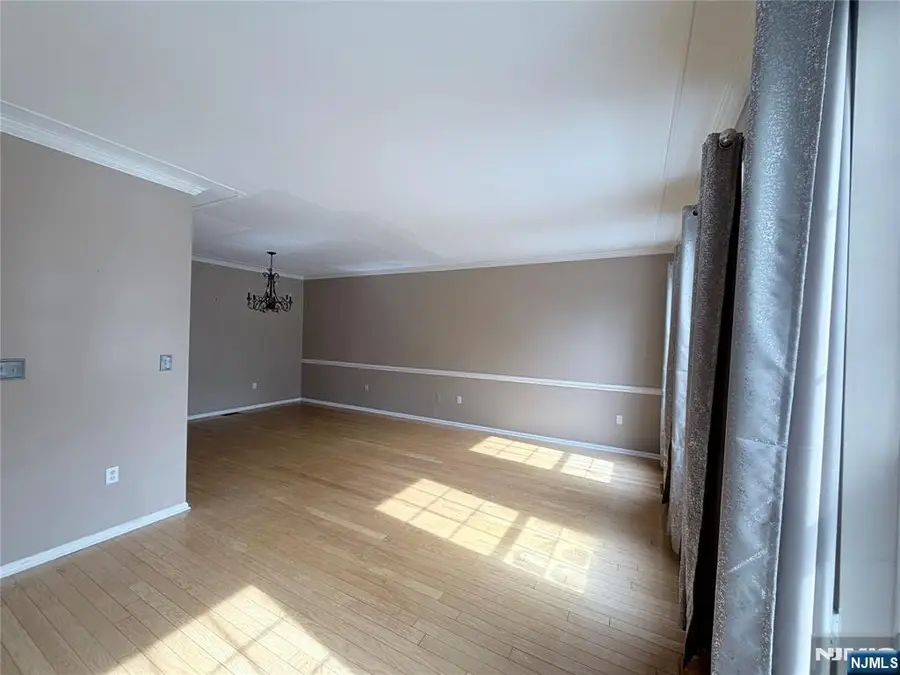 123 Bobolink Court, Wayne, NJ 07470 - #3