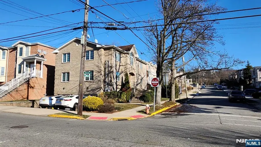 44 Delia Boulevard A, Palisades Park, NJ 07650 - #2