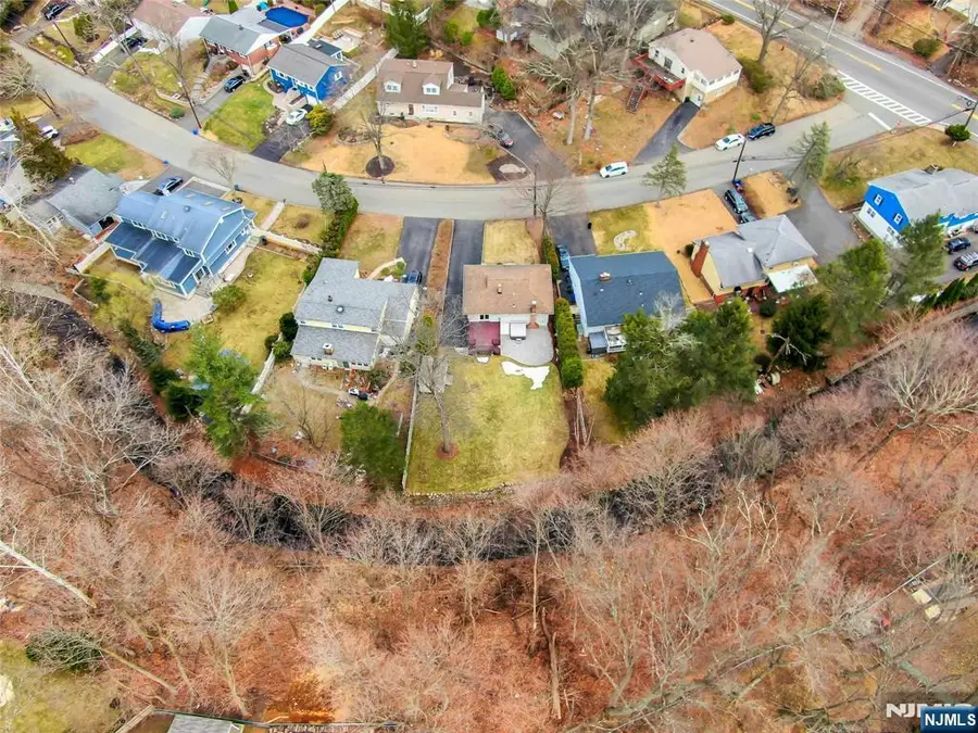 9 Sioux Avenue, Oakland, NJ 07436 - #2