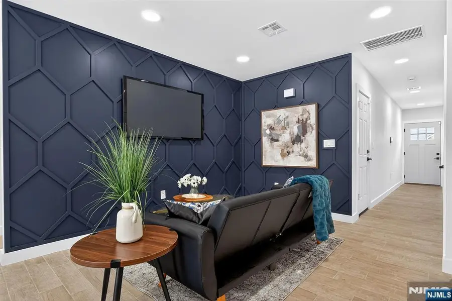 687 18th Avenue, Irvington, NJ 07111 - #3