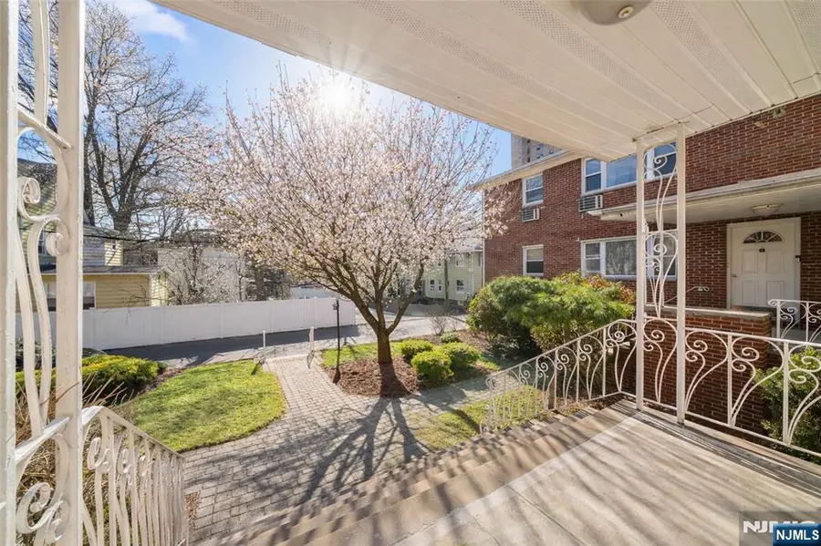 201 Oakdene Place C2, Cliffside Park, NJ 07010 - #2