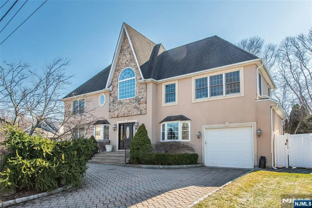 18 Stonycroft Road, Wayne, NJ 07470 - #1