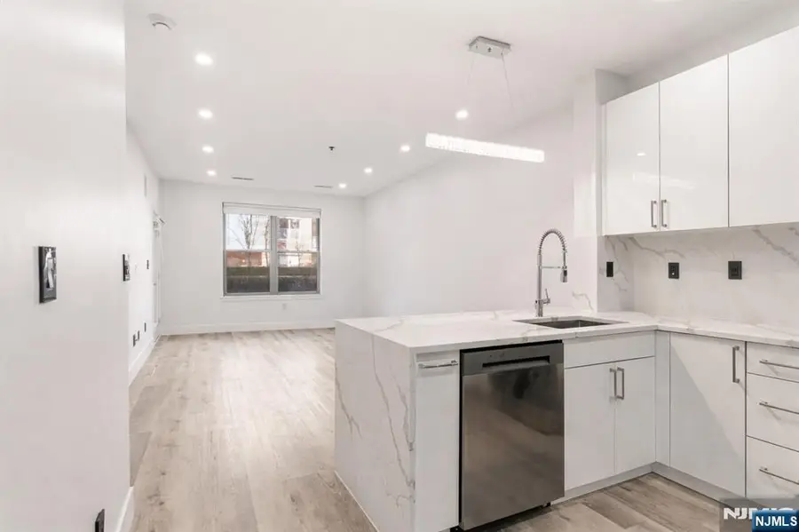 24 Ave At Port Imperial 131, West New York, NJ 07093 - #2