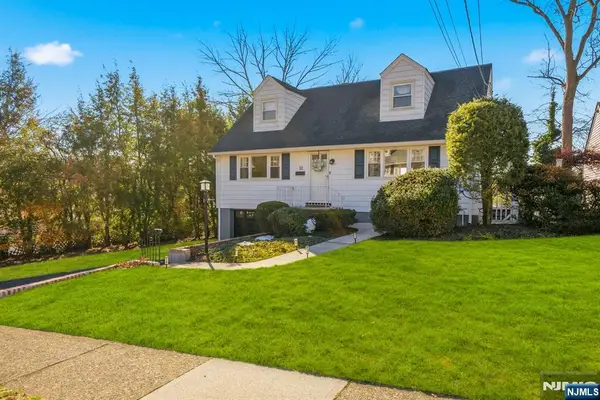 22 Laurel Street, Hawthorne, NJ 07506