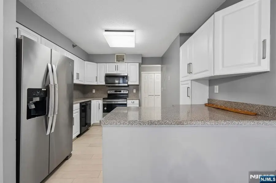 326 Prospect Avenue 10H, Hackensack, NJ 07601 - #3