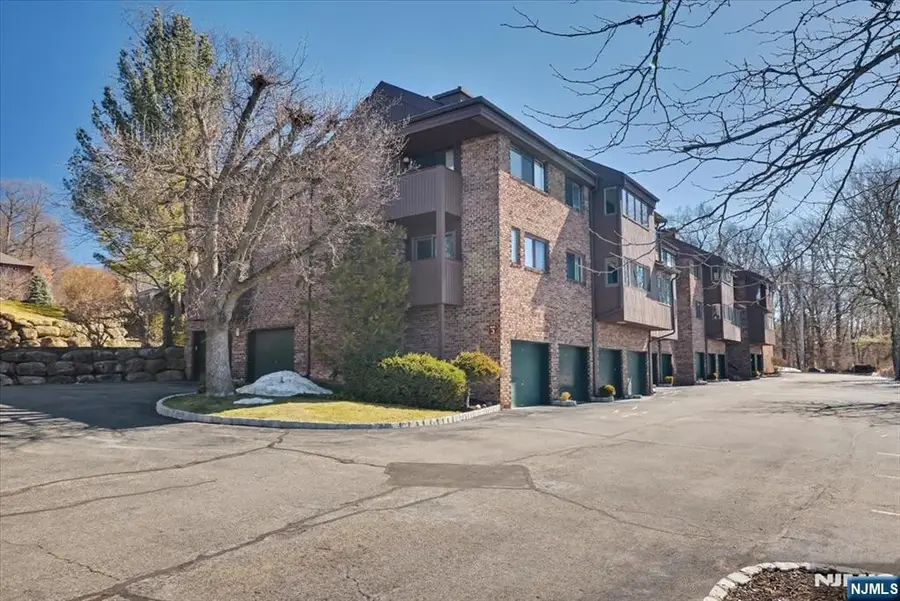 218 Indian Hollow Court, Mahwah, NJ 07430 - #2