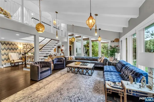 305 Westwind Court, Norwood, NJ 07648