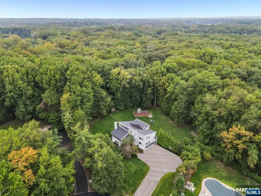 305 Westwind Court, Norwood, NJ 07648 - #3