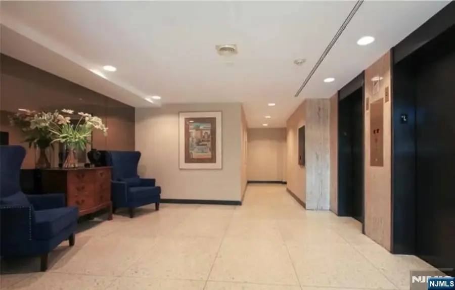 2077 Center Avenue 20J, Fort Lee, NJ 07024 - #3