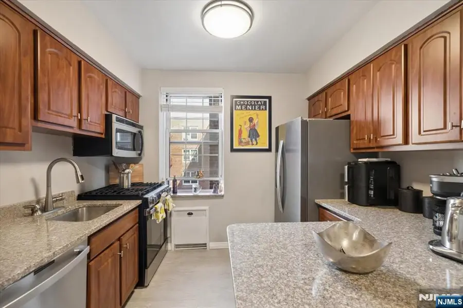 8300 Boulevard East 4G, North Bergen, NJ 07047 - #2