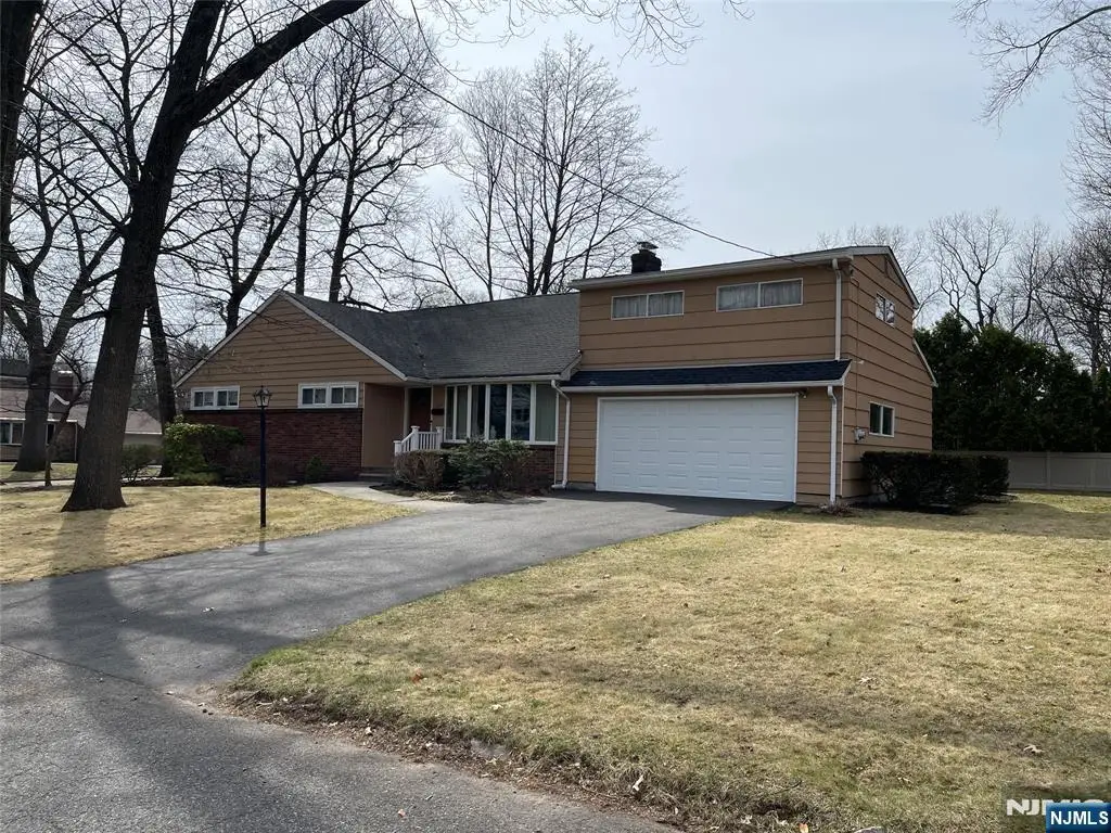 225 12th Street, Cresskill, NJ 07626 - #1