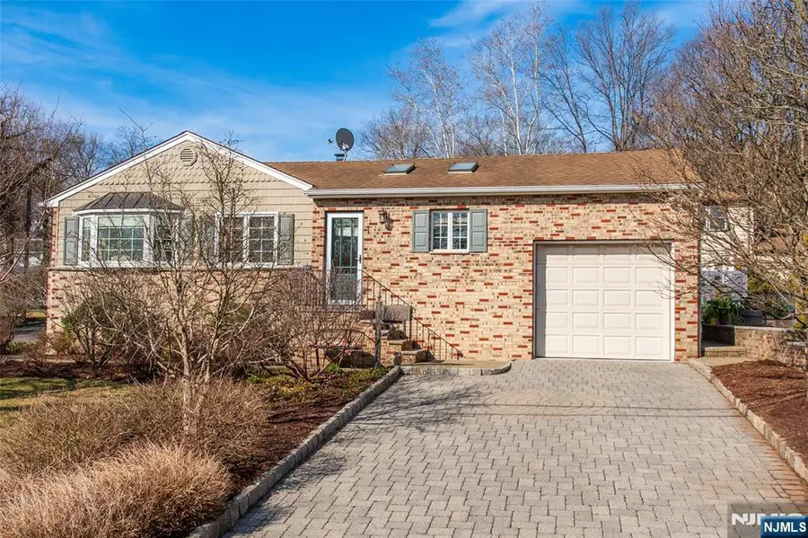 1 Milton Avenue, Summit, NJ 07901 - #2