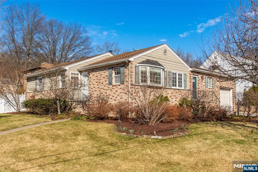 1 Milton Avenue, Summit, NJ 07901 - #3