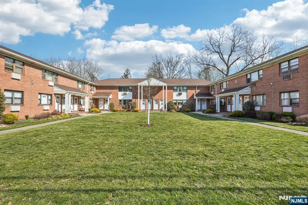 21 Colonial Drive 211, Little Falls, NJ 07424 - #1