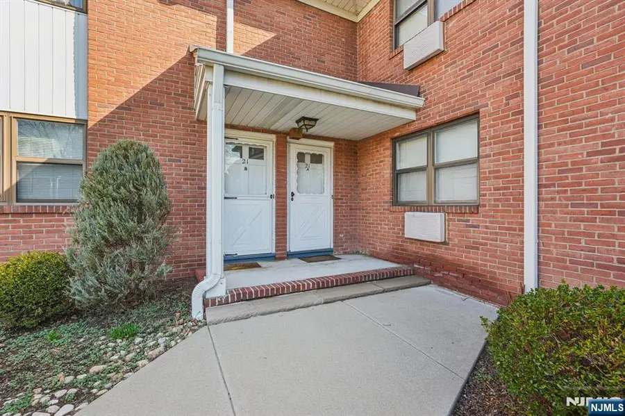 21 Colonial Drive 211, Little Falls, NJ 07424 - #3