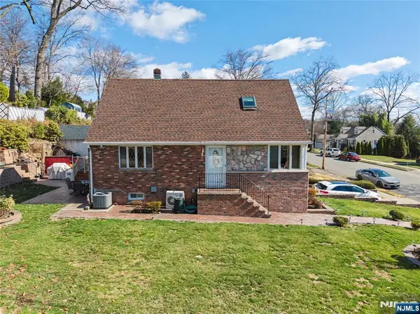 16 Essex Street, Clifton, NJ 07014