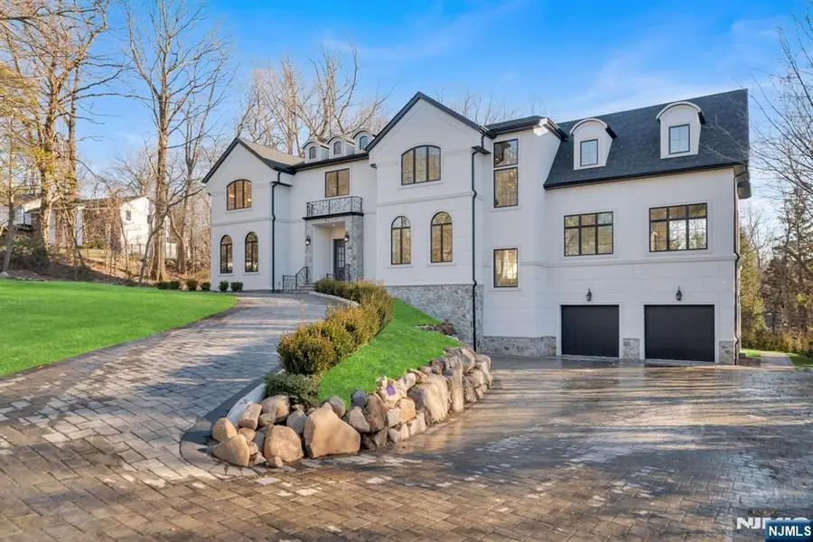 28 Ellens Way, Alpine, NJ 07620 - #3