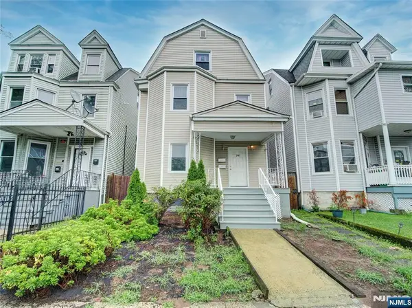 198 17th Street, East Orange, NJ 07017