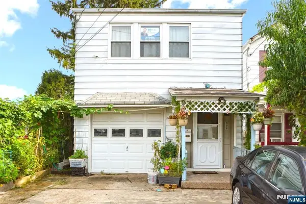 109 Dixon Avenue, Paterson, NJ 07501